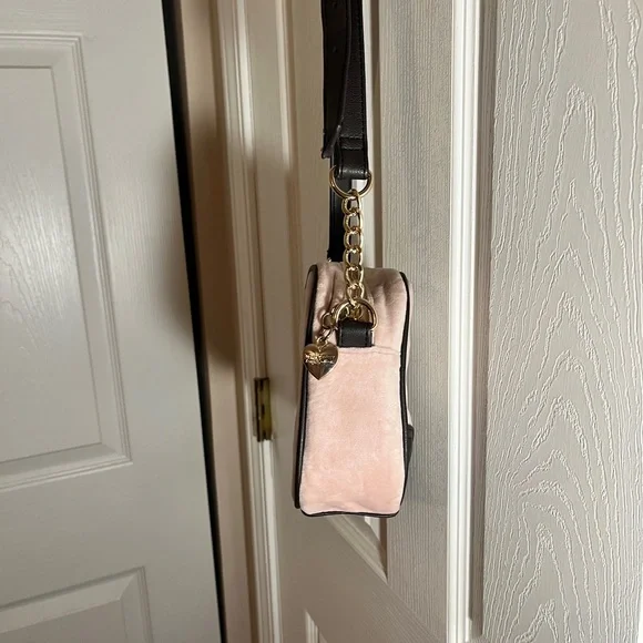 NWT Juicy Couture Velour Heritage Crossbody Bag Dusty Blush Pink Logo - Picture 7 of 9